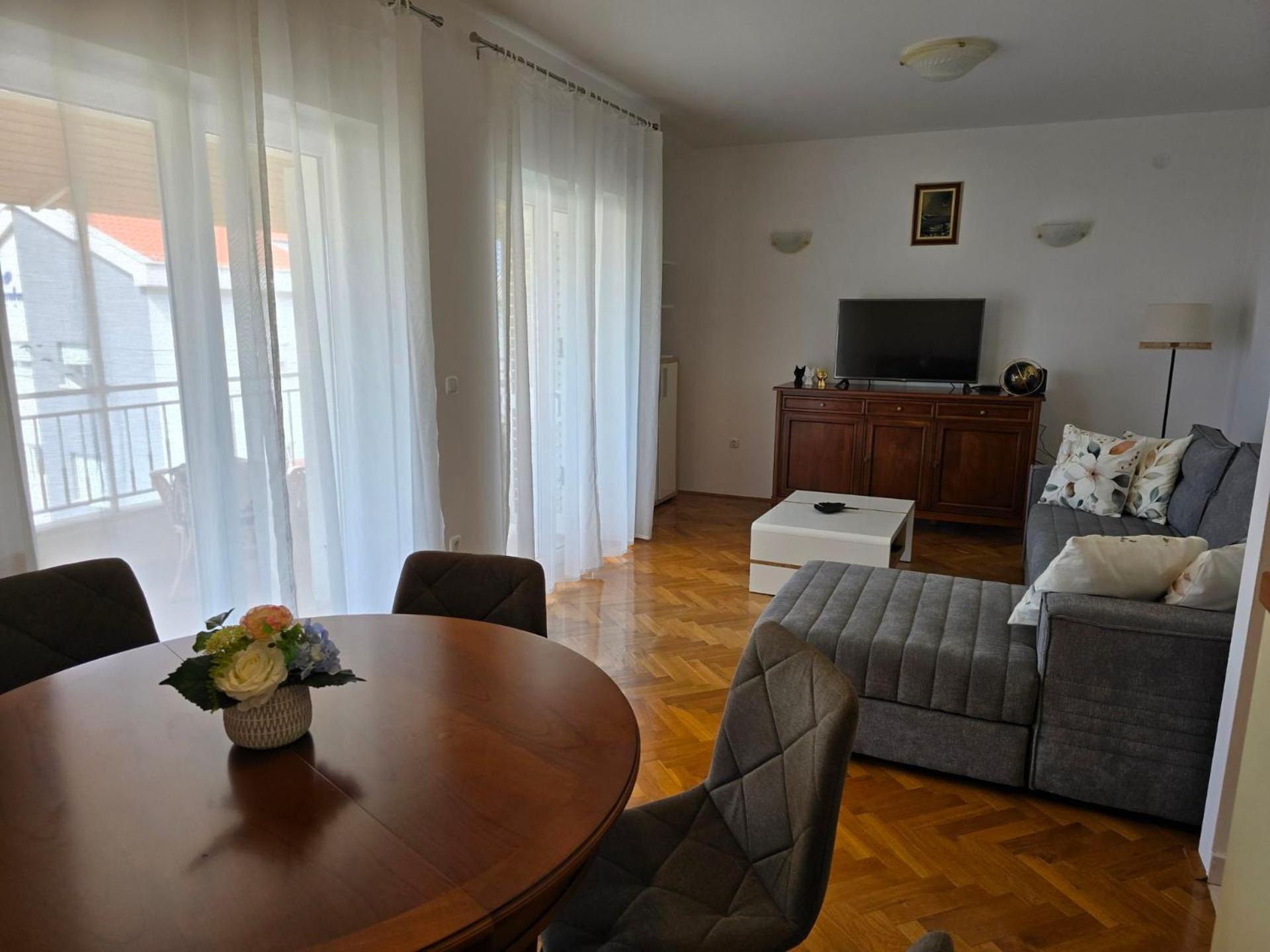 Apartment Huanita Promajna Exterior foto